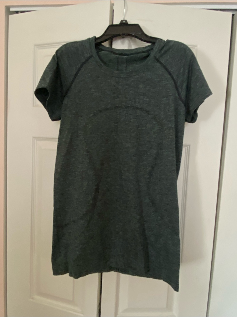 lululemon athletica Heathered Dark Green Short Sleeve Crew